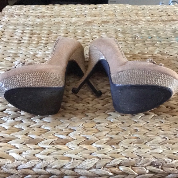 CHARLOTTE RUSSE Tan Camel Peep Toe Platform Shoes - Picture 2 of 8